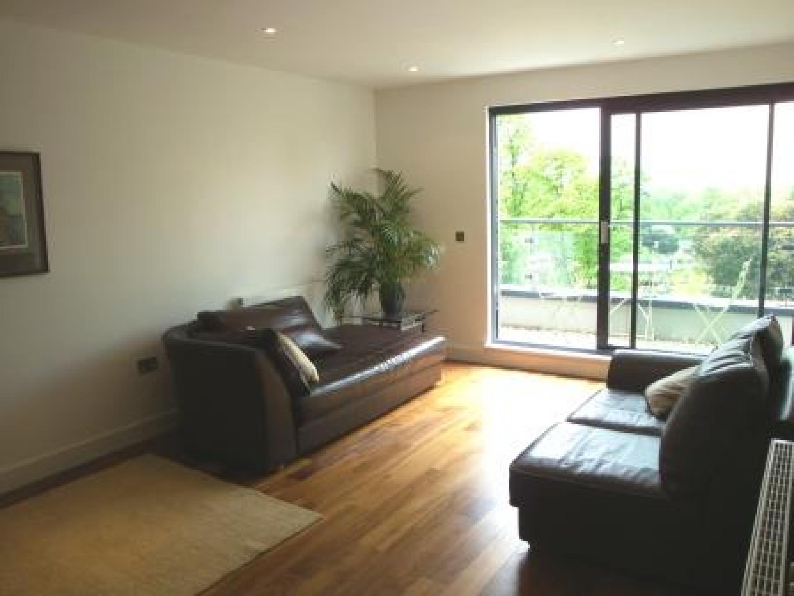 			1 Bedroom, 1 bath, 1 reception Flat			 Kimberley Road, QUEENS PARK/KILBURN NW6